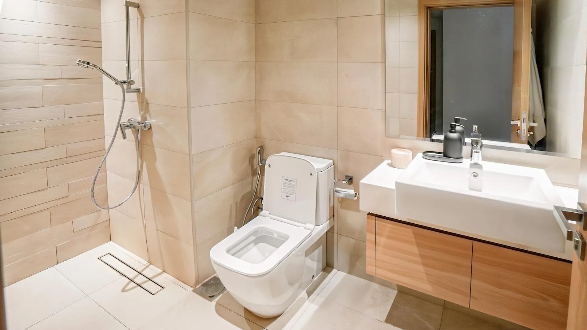 Apartment 12 Mins To Burj Khalifa Dubai Mall Pool Access