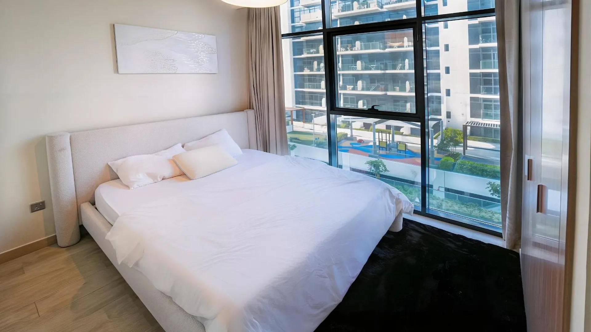 Apartment 12 Mins To Burj Khalifa Dubai Mall Pool Access